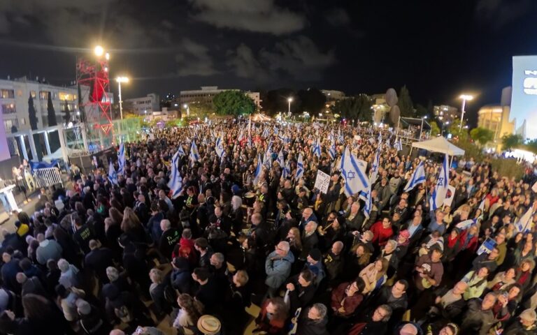 Solidarity and Resolve: Israel Commemorates 100 Days of Captivity for Gaza Hostages